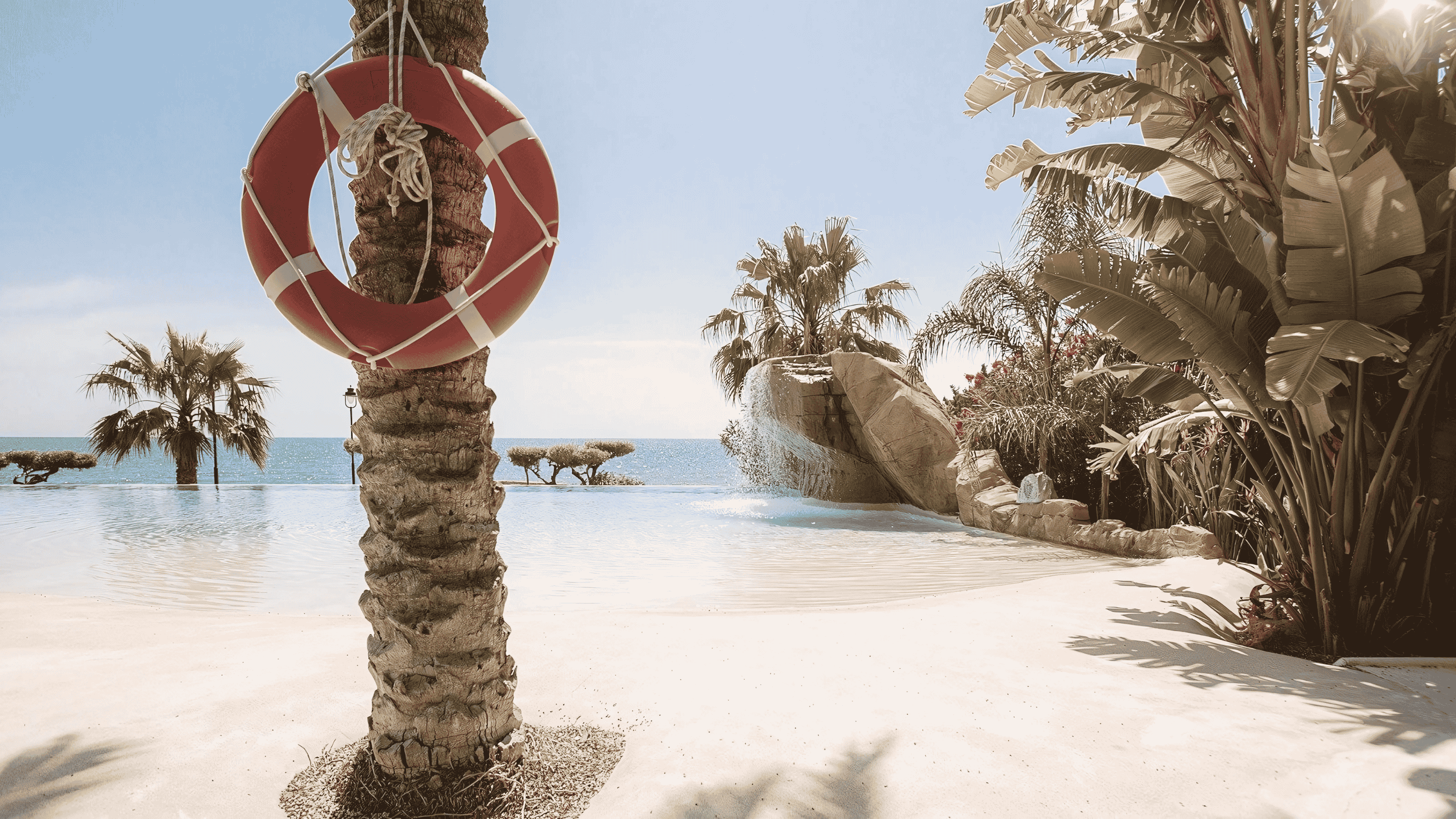 Arelite Clasic este acoperirea mortar de ciment cuarț continuă proiectată în mod special pentru a crea piscine cu nisip autentice, recreând aspectul și senzația unei plaje naturale în interiorul piscinei, cu estetică tropicală integrată și o suprafață confortabilă și sigură. Este o soluție concepută pentru construcții noi și renovări, proiectată ca o metodă definitivă datorită rezistenței, frumuseții și durabilității dovedite în aplicații reale pentru mai mult de un deceniu.